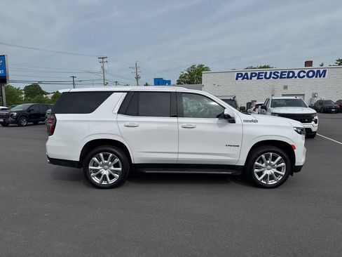 Used 2023 Chevrolet Tahoe High Country AWD/4WD image 3
