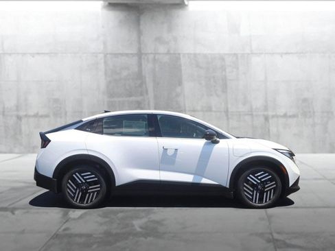 New 2026 Nissan Leaf SV+ w/ Floor Mat Package (SV+) FWD image 5