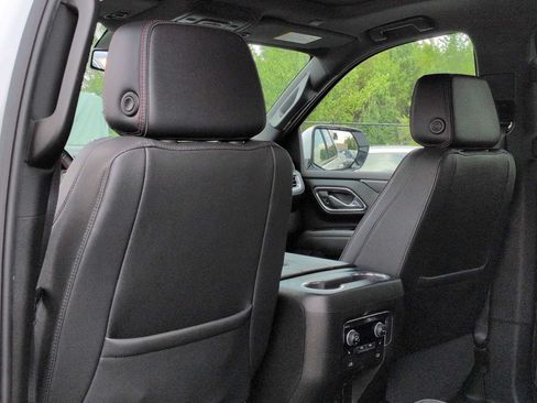 Used 2024 Chevrolet Tahoe RST w/ Luxury Package AWD/4WD image 19