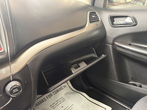 Used 2018 Dodge Journey Crossroad AWD/4WD image 22
