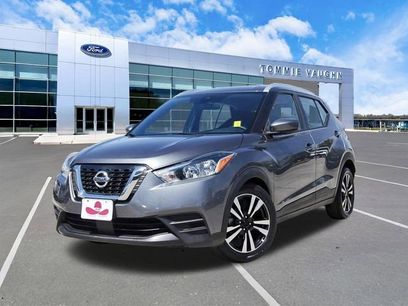 Used 2020 Nissan Kicks SV
