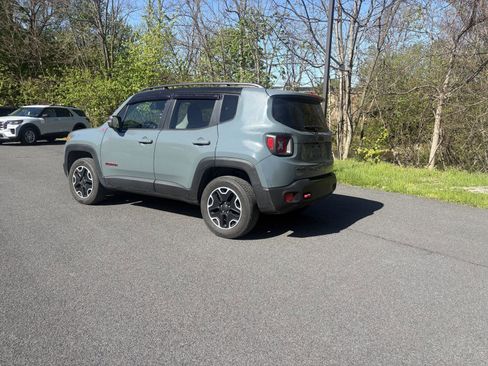 Used 2016 Jeep Renegade Trailhawk AWD/4WD image 6
