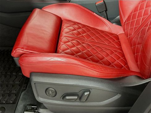 Used 2023 Audi SQ5 Premium Plus image 9