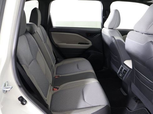 Used 2025 Subaru Forester Premium image 34