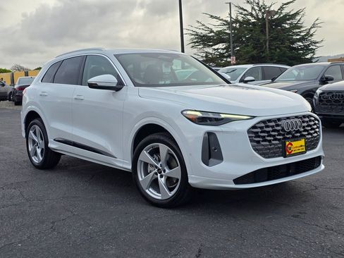 New 2025 Audi Q5 Premium Plus image 1