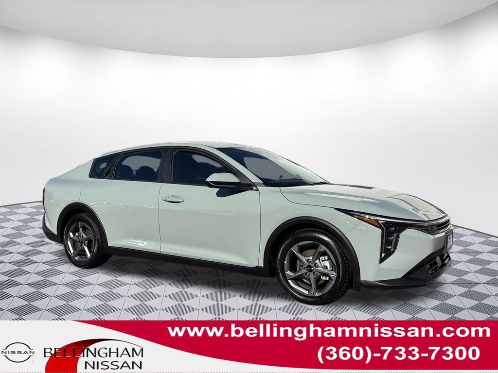 Used 2026 Kia K4 FWD image 1
