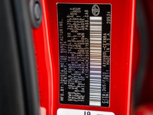 Used 2025 Toyota Camry LE FWD image 38