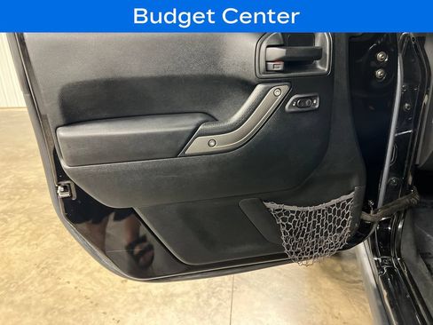Used 2017 Jeep Wrangler Unlimited Sport AWD/4WD image 11