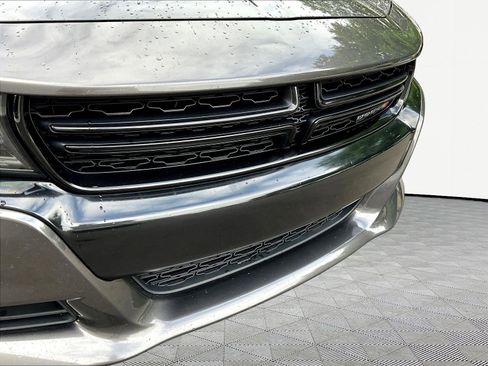 Used 2018 Dodge Charger R/T RWD image 32