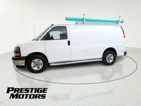 Used 2020 GMC Savana 2500 w/ Driver Convenience Package RWD image 3
