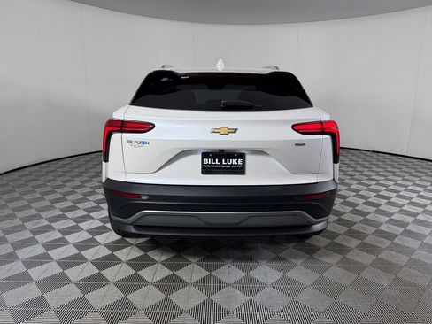 Used 2024 Chevrolet Blazer EV LT AWD/4WD image 11