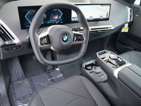 New 2026 BMW iX xDrive60 image 9