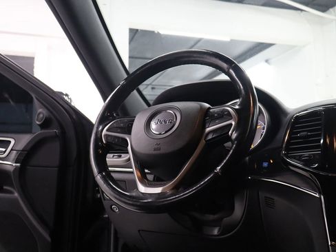 Used 2019 Jeep Grand Cherokee Limited image 20