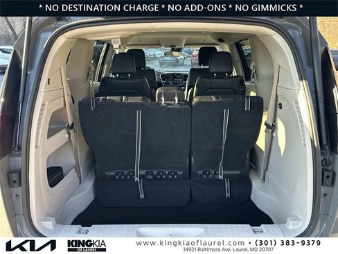 Used 2022 Chrysler Pacifica Touring-L image 19