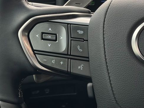 Used 2025 Lexus LX 600 4WD w/ Luxury Package image 71