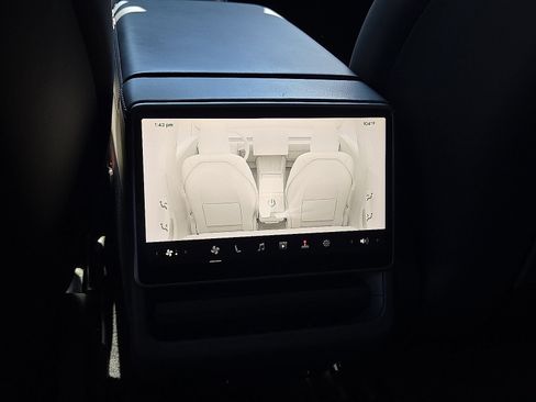 Used 2025 Tesla Model 3 Long Range AWD/4WD image 16