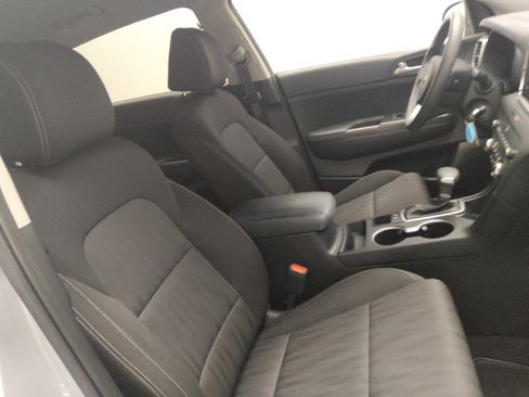 Used 2022 Kia Sportage LX image 21