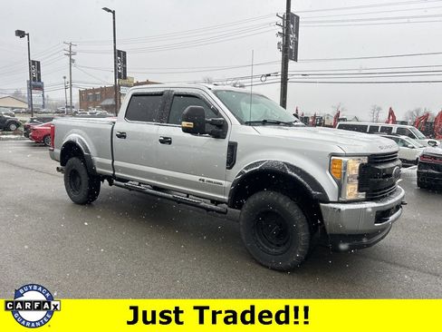 Used 2017 Ford F250 XLT image 1
