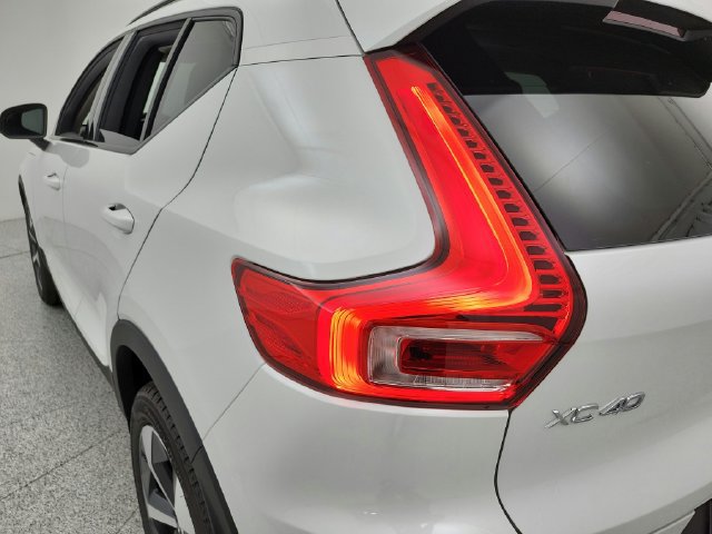 New 2026 Volvo XC40 B5 Plus w/ Protection Package Premier AWD/4WD image 43