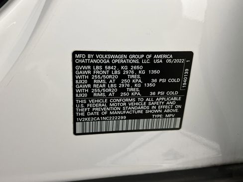 Used 2022 Volkswagen Atlas Cross Sport SE image 35
