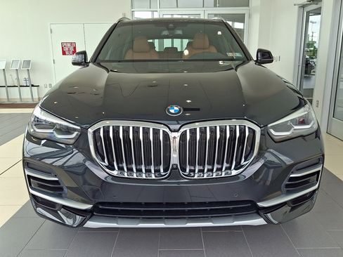 Used 2023 BMW X5 xDrive40i w/ Premium Package AWD/4WD image 2