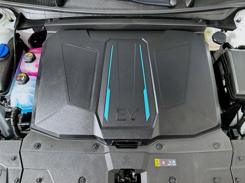 Used 2024 Hyundai Ioniq 5 SE image 32