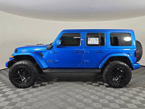 Used 2023 Jeep Wrangler Unlimited Sahara AWD/4WD image 6