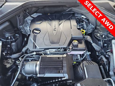 Used 2025 Genesis GV80 2.5T Select image 13