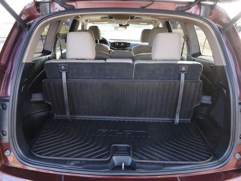 Used 2022 Honda Pilot Touring image 8