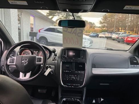 Used 2017 Dodge Grand Caravan GT image 16