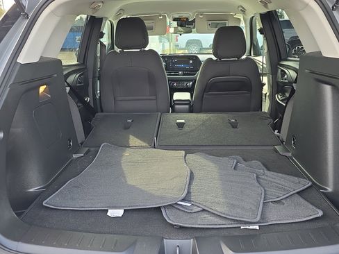 Certified 2025 Chevrolet TrailBlazer LT w/ Driver Confidence Package image 10