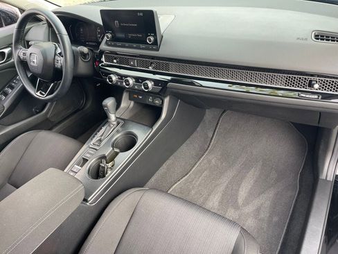 Certified 2024 Honda Civic EX image 30
