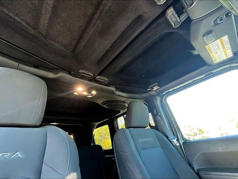 Used 2021 Jeep Wrangler Unlimited Sahara w/ Safety Group image 21