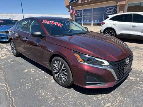 Used 2024 Nissan Altima 2.5 SV FWD image 1