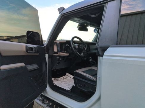 Used 2023 Ford Bronco Wildtrak AWD/4WD image 9