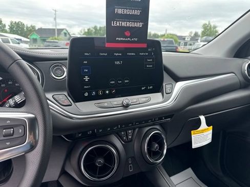 New 2026 Chevrolet Blazer LT w/ Midnight/Sport Edition AWD/4WD image 21