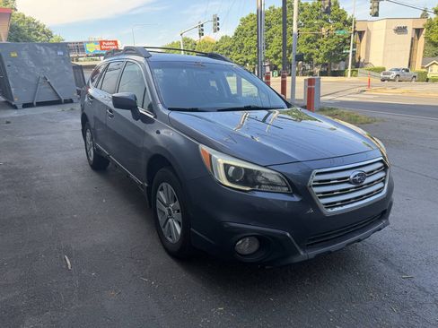 Used 2015 Subaru Outback 2.5i Premium AWD/4WD image 7