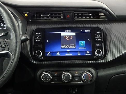 Used 2024 Nissan Kicks SV image 25