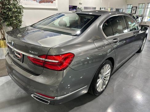 Used 2016 BMW 740i RWD image 19