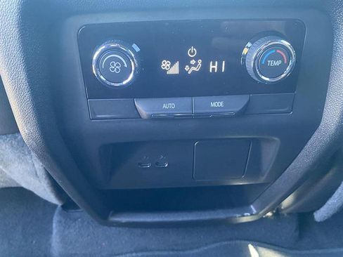 Used 2026 Chevrolet Traverse LT AWD/4WD image 52