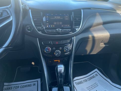 Used 2018 Chevrolet Trax Premier w/ Midnight Edition AWD/4WD image 23