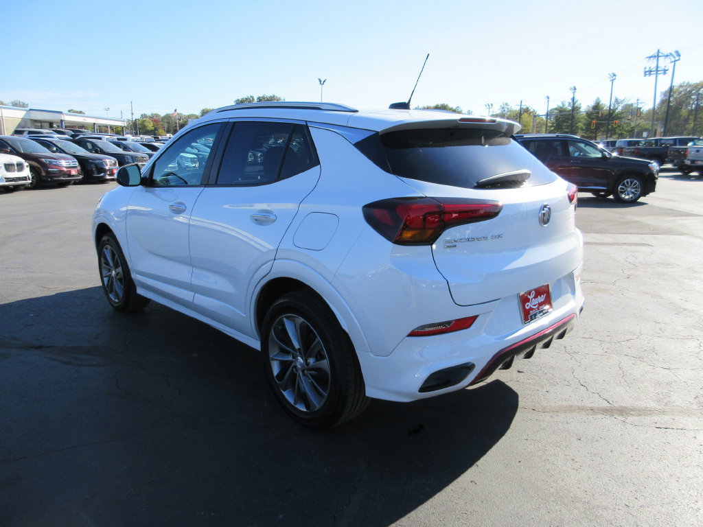 Certified 2021 Buick Encore GX Select w/ Sport Touring Package AWD/4WD image 9