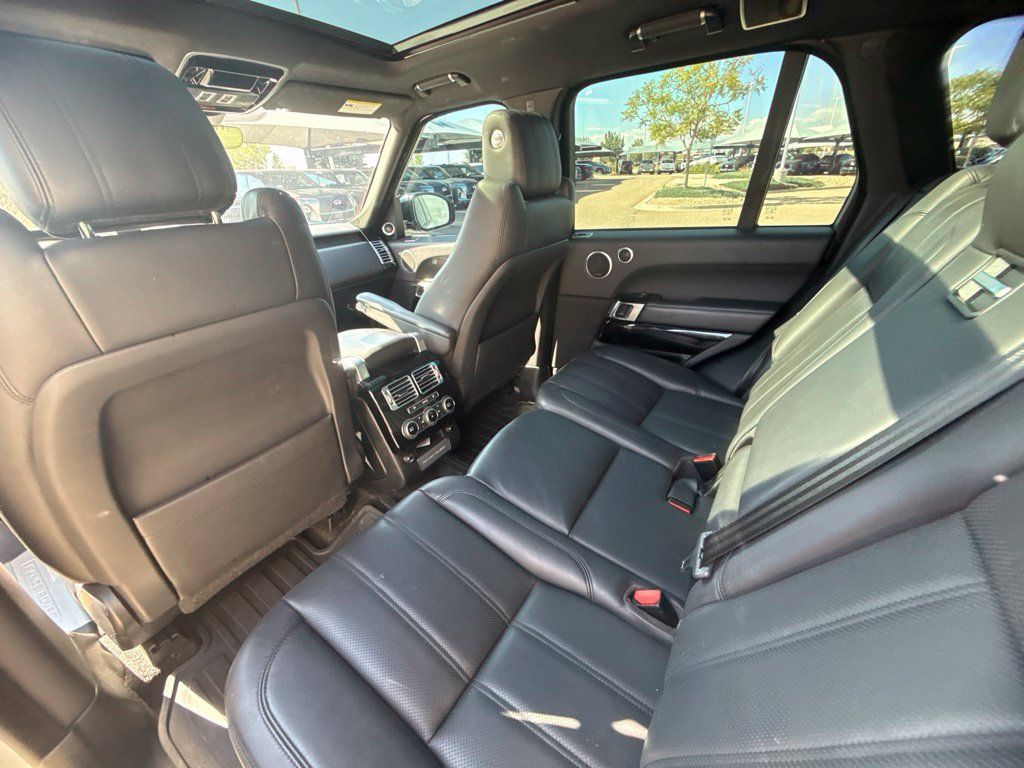 Used 2017 Land Rover Range Rover HSE AWD/4WD image 32