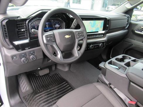 Certified 2025 Chevrolet Silverado 1500 LT image 18