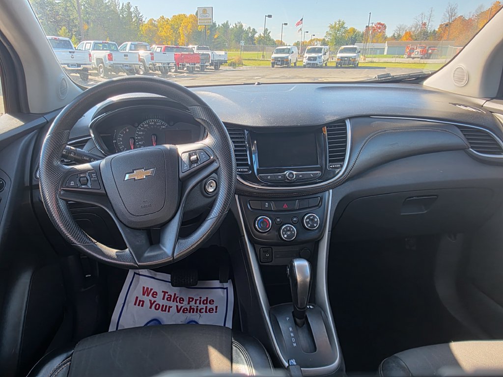 Used 2021 Chevrolet Trax LT AWD/4WD image 26