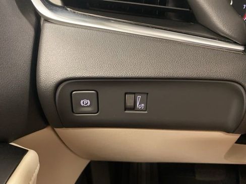 Used 2023 Buick Enclave Essence w/ Experience Buick Package image 19