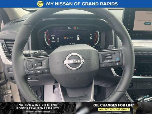 New 2026 Nissan Rogue Platinum AWD/4WD image 17