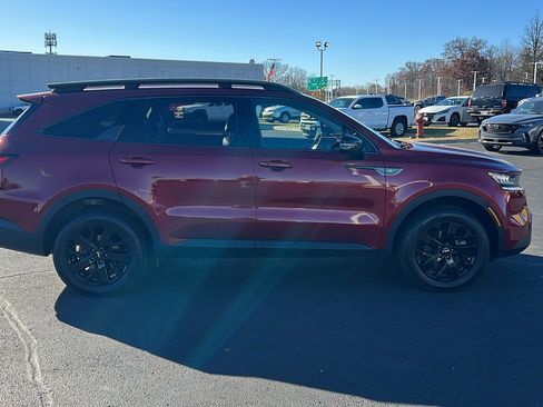 Used 2022 Kia Sorento S image 2