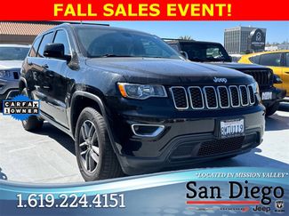 Used 2019 Jeep Grand Cherokee Laredo w/ 18" Wheel & 8.4" Radio Group image 1