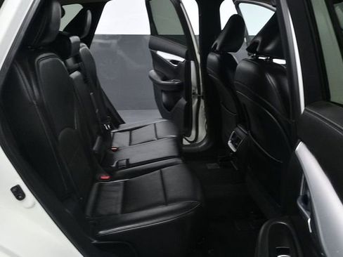 Used 2019 INFINITI QX50 Essential w/ Premium Heat Package image 12